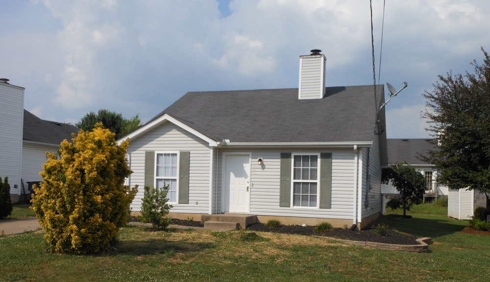 471 Cedar Park Circle LaVerge TN 37086